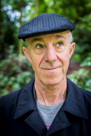 Raymond van het Groenewoud opent Theater Water