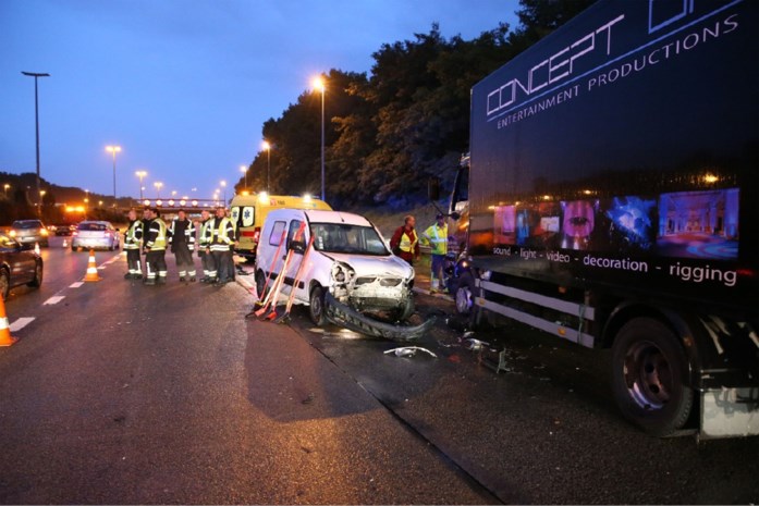 Zwaargewonde bij ongeval op Antwerpse Ring (Borgerhout) - Gazet van