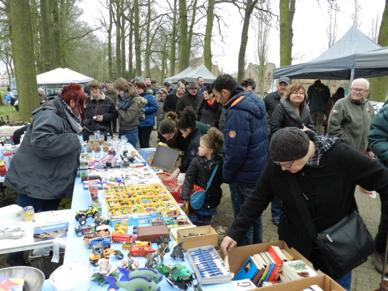 Foto. Rommelmarkt Merksplas Kolonie (Merksplas) Gazet van Antwerpen