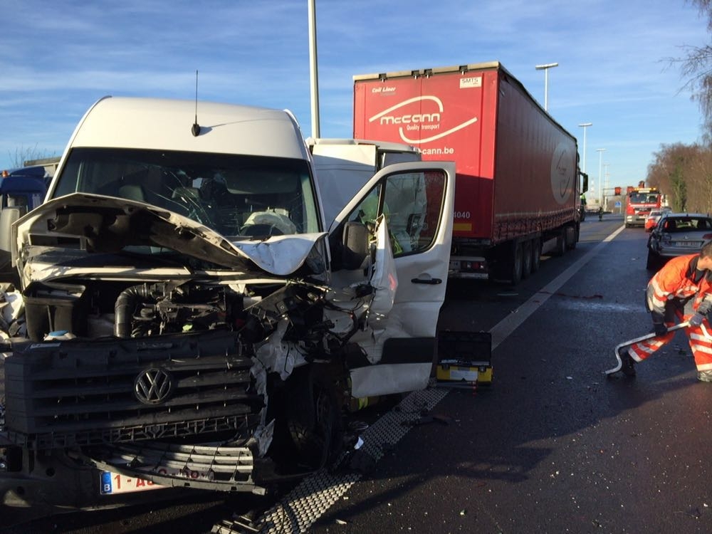 Tankwagen Rijdt In Op File Op E313 (Zandhoven) - Gazet Van Antwerpen