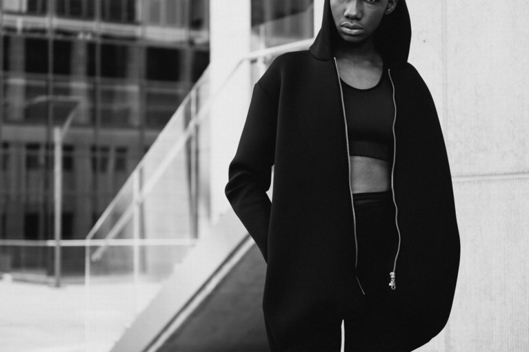 Loopsters Elodie Ouedraogo en Olivia Borlée lanceren sportieve collectie