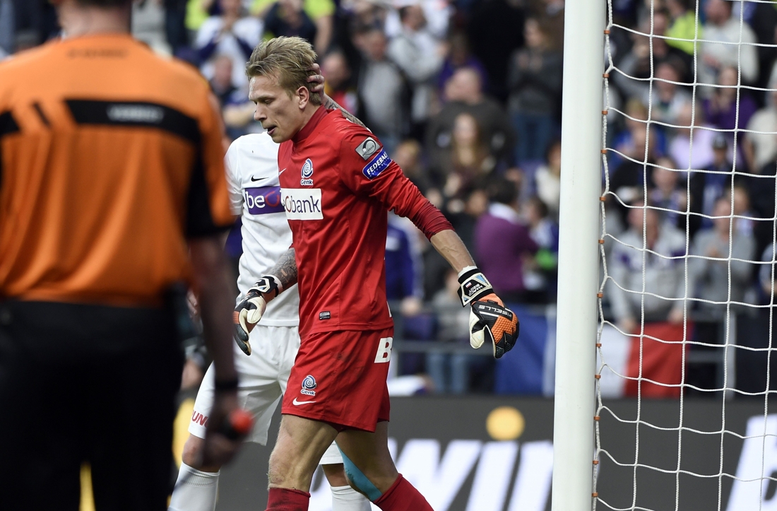 Blunder Genk-doelman levert Anderlecht zege op - Gazet van ...