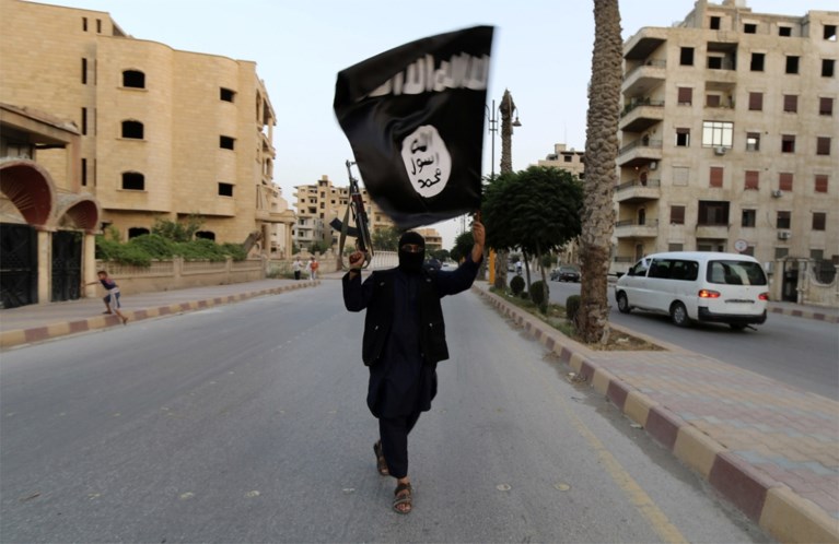 Zweedse Syriëstrijders uit onthoofdingsfilmpje krijgen levenslang