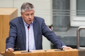 Extra middelen voor elektronisch toezicht en extra personeel voor justitiehuizen