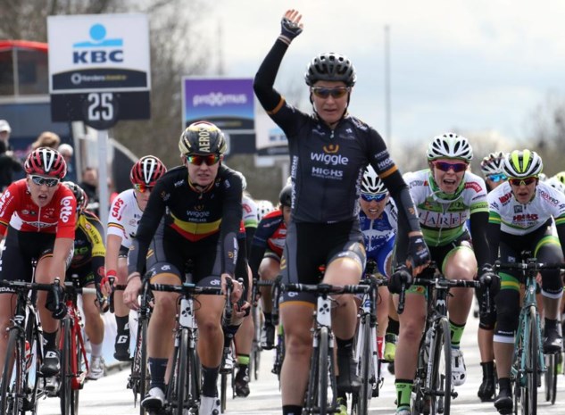 Amy Pieters wint tweede rit, Marianne Vos leidt in de Aviva Women's Tour