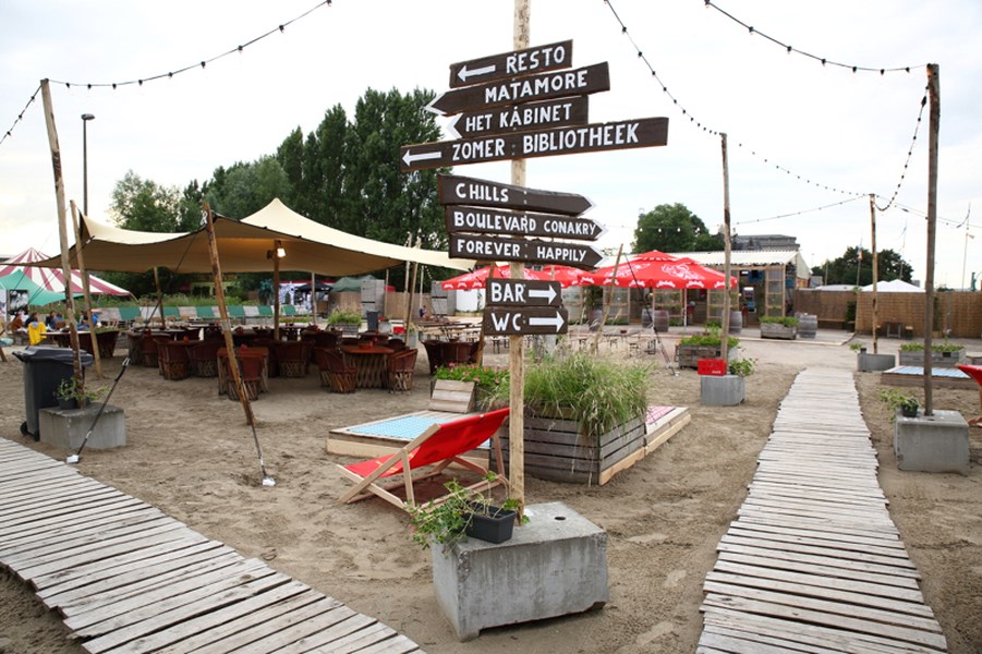 IN BEELD. De Zomerbar is klaar voor warme zomerdagen (Antwerpen