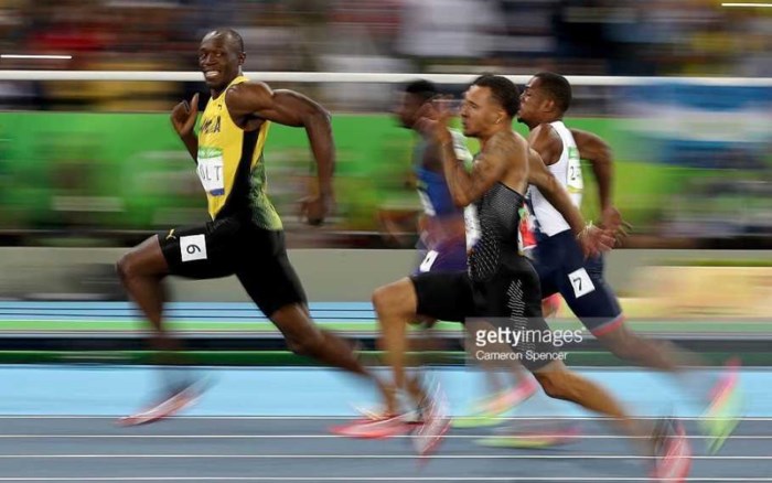 FOTO. Zo makkelijk was de olympische 100 meter voor Bolt