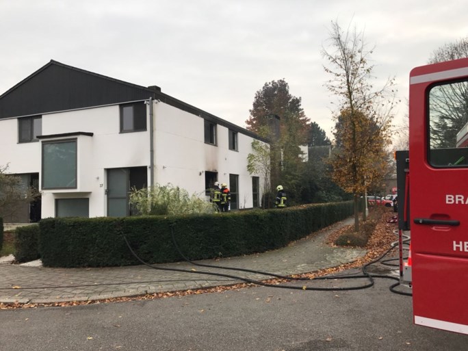 Zware schade in woning na keukenbrand