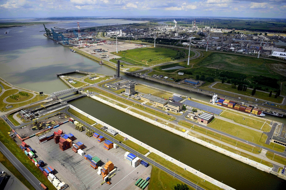 Recordcijfers voor Antwerpse haven 10 miljoen containers in... (Antwerpen) Gazet van Antwerpen