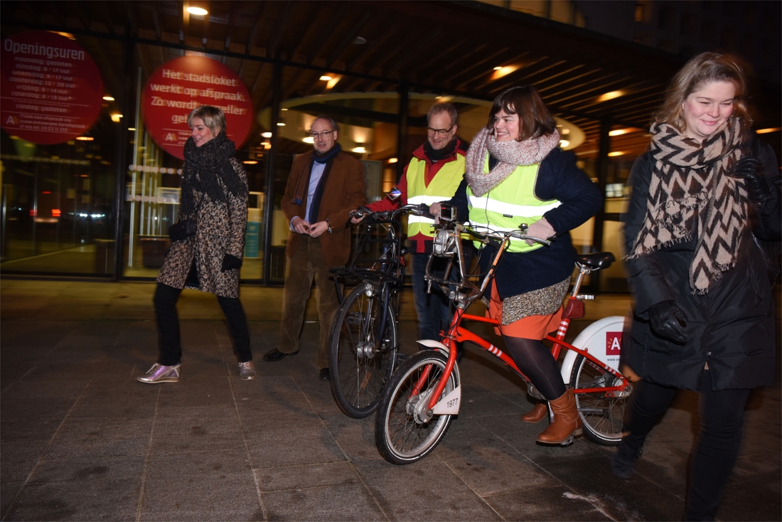 GETEST. Fiets, auto of openbaar vervoer? Zo rij je het snels