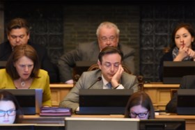 Gemeenteraad in 10 uitspraken: “De microfoons werken prima, u hoeft niet te roepen”