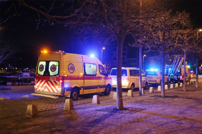 Jongeman (21) vist drenkeling uit Willemdok: “Ik moést ingrijpen”