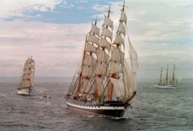 90 jaar oud zeilschip brengt opnieuw bezoek aan Antwerpen