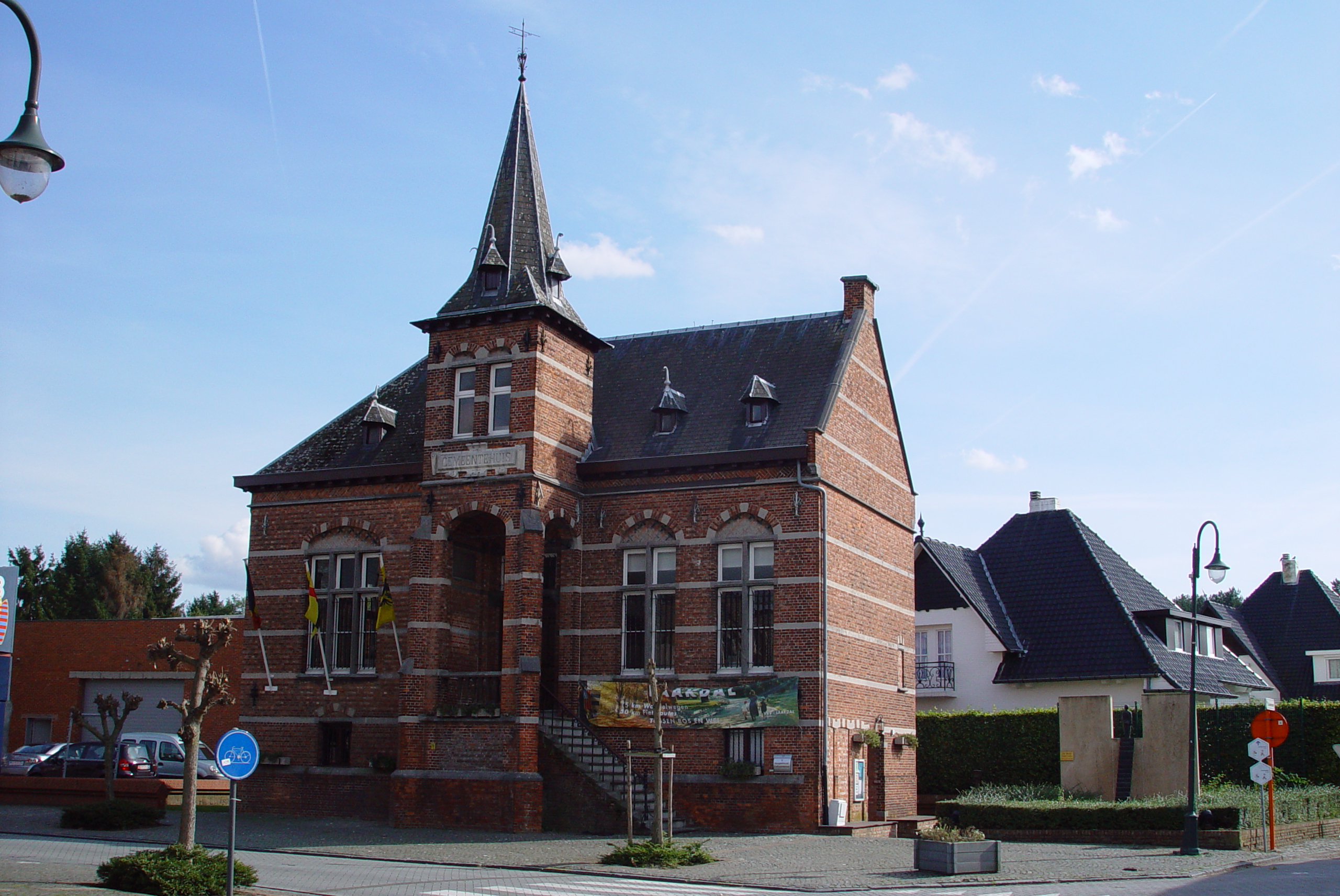 Oud gemeentehuis Eindhout zoekt zelfstandigen (Laakdal) Gazet van