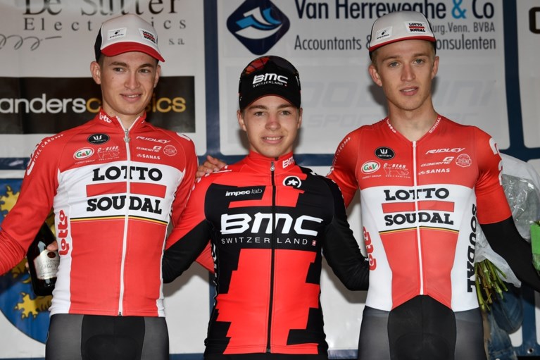 Tanguy Turgis wint Omloop Het Nieuwsblad voor beloften