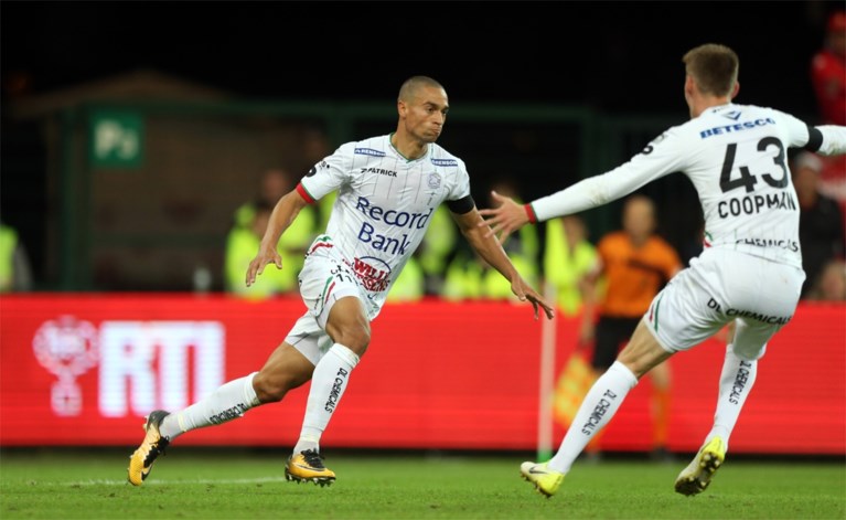 Zulte Waregem vernedert Standard op eigen veld (0-4!)