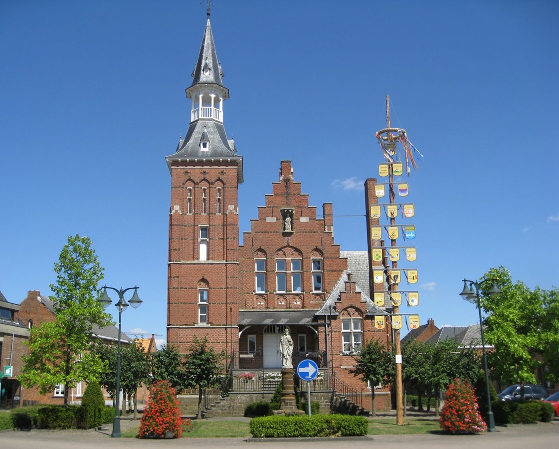 Kijk binnen in oude gemeentehuizen (Laakdal) Gazet van Antwerpen