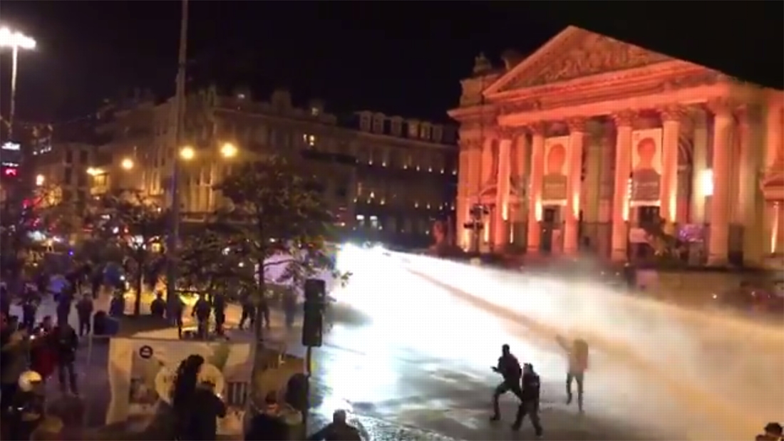 VIDEO. Rellen In Brussel Na WK-kwalificatie Marokko: 22 Gewonde Agenten ...