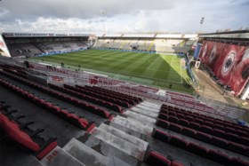 Gloednieuwe Tribune 1 van Bosuilstadion vertoonde zaterdag nog problemen: “Bouwwerk voldeed niet aan veiligheidsvoorschriften”