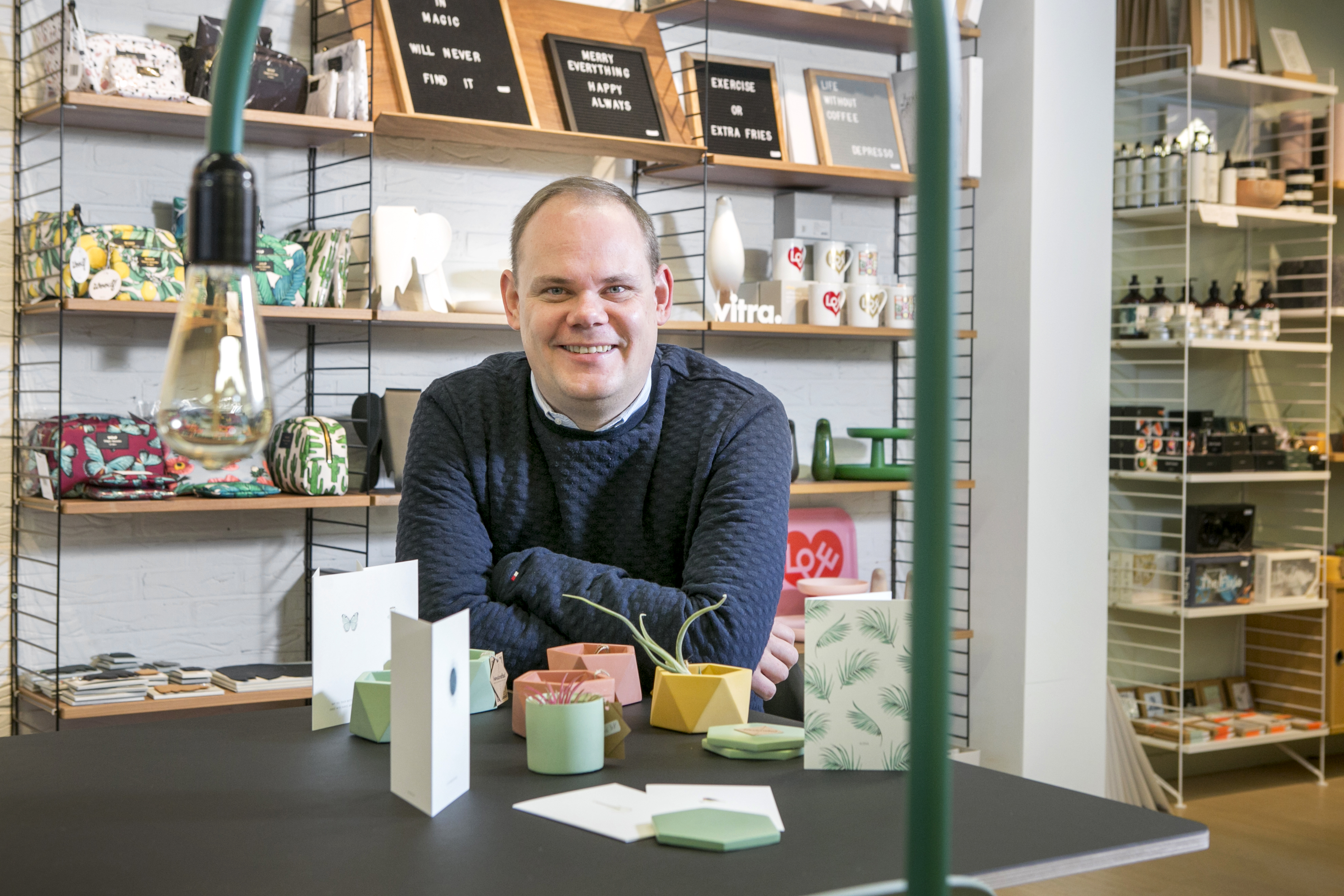 Oosterlinck geeft ontwerpers kans in winkel (Heist-op-den-Berg) - Gazet