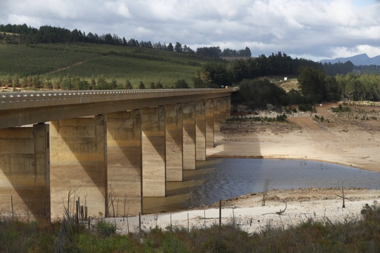 Crisis in Kaapstad: waterreservoirs bijna uitgeput, onrust breekt uit