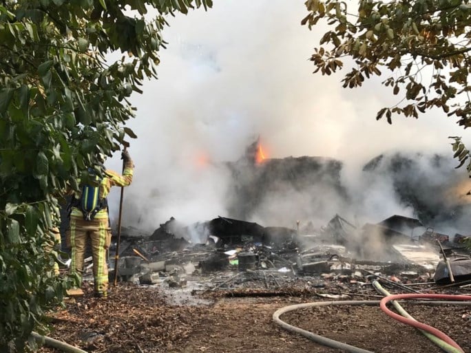 VIDEO. Chalet ingestort na brand in Nijlen