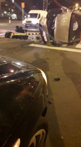 Opnieuw auto van Poppy in de prak gereden: joyriders vluchten via raampje