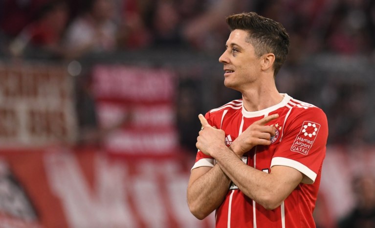 Bayern komt vroeg op achterstand, maar redt met riante zege titelfeestje in eigen stadion
