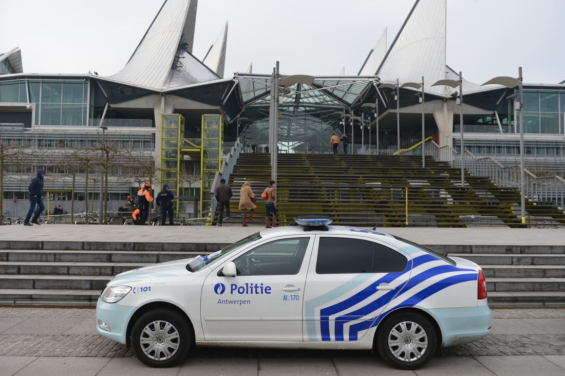 Douane vervolgt Antwerpse bedrijven voor illegale export naa... Gazet