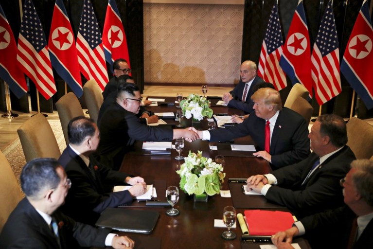 Donald Trump en Kim Jong-un ondertekenen akkoord: “De wereld zal er snel helemaal anders uitzien”