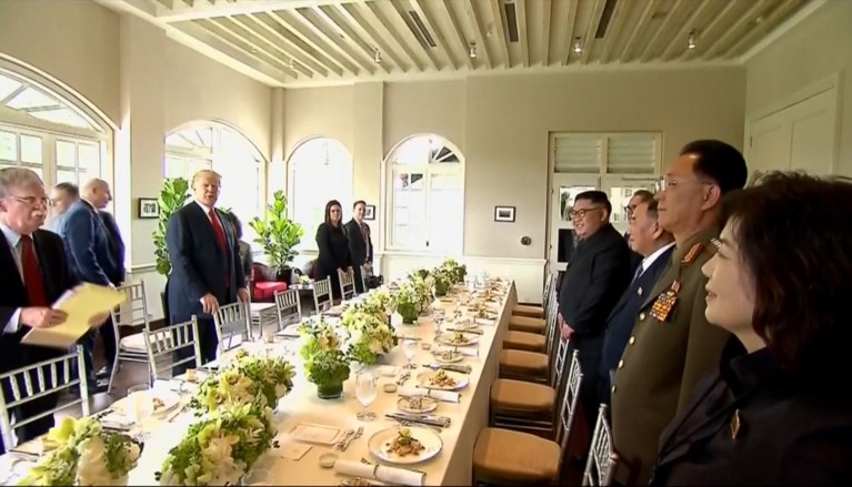 Donald Trump en Kim Jong-un ondertekenen akkoord: “De wereld zal er snel helemaal anders uitzien”