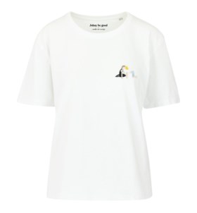 Waarom een simpel T-shirt het kledingstuk van de zomer wordt: “Het is een vorm van expressie”