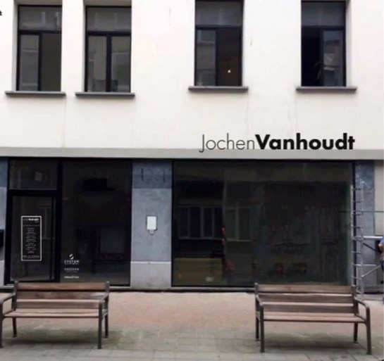 BV-kapper Jochen Vanhoudt opent nieuw salon