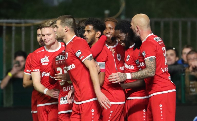 Antwerp pakt tweede plaats met hulp van de VAR