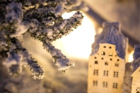Weg met minimalisme: de kitscherige kerstboom is helemaal terug