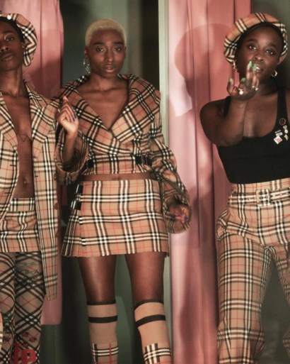 Dit krijg je als Burberry en Vivienne Westwood samen een collectie ontwerpen