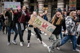 Schooldirecteur legt uit waarom hij klimaatactie steunt, maar toch sancties uitdeelt aan spijbelende leerlingen