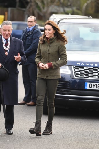 Kate Middleton kiest voor stoere wandelschoenen