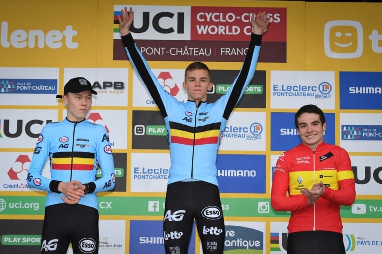 Mijlpaal: Thibau Nys boekt in Frankrijk eerste zege in Wereldbeker en treedt in voetsporen Mathieu van der Poel