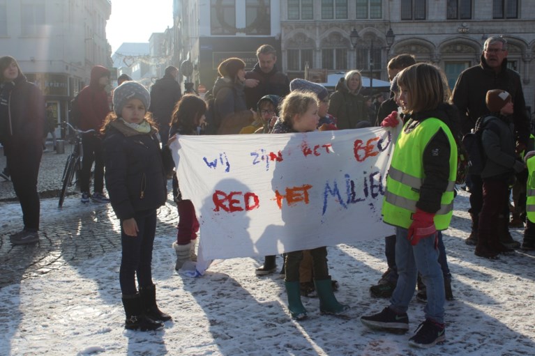 Honderden jongeren nemen het op voor de Aarde: “We willen aantonen dat het niet enkel om spijbelen gaat”