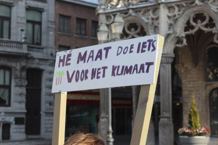 Honderden jongeren nemen het op voor de Aarde: “We willen aantonen dat het niet enkel om spijbelen gaat”