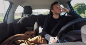 Plaagstoten en een verborgen boodschap: dit waren de eerste huwelijken in ‘Blind Getrouwd’