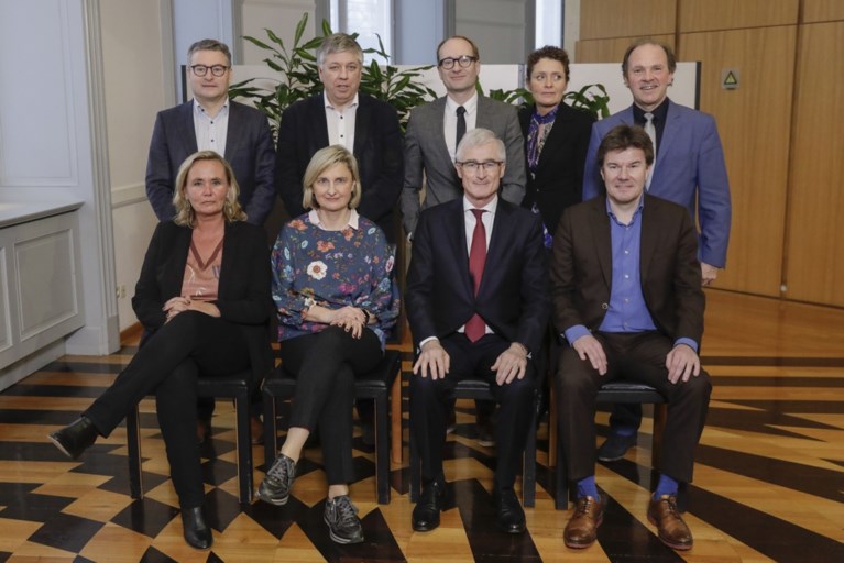 Koen Van den Heuvel vervangt Joke Schauvliege, Puurs-Sint-Amands moet op zoek naar waarnemend burgemeester