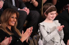 Trump roept op tot eenheid in State of the Union, “maar ik ga de muur bouwen”