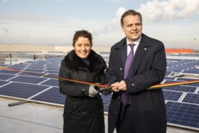 Antwerps sorteercentrum van bpost bedekt met 3.700 zonnepanelen