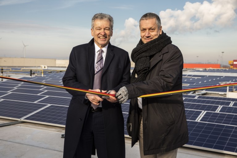 Antwerps sorteercentrum van bpost bedekt met 3.700 zonnepanelen
