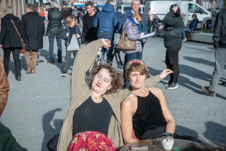 Al volop lente in februari: “Vechten voor een plekje op het terras”