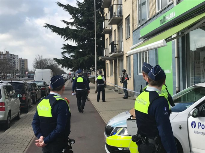 Gewonde bij zwaar geval van agressie op Linkeroever: man (40) gestoken met mes