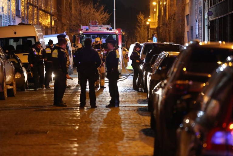 Opnieuw ontploffing in Antwerpen-Noord: auto brandt uit in Biekorfstraat