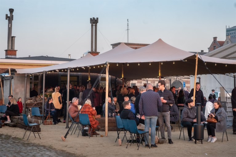 Fiskeskur: nieuw visrestaurant in douanegebouw op Eilandje